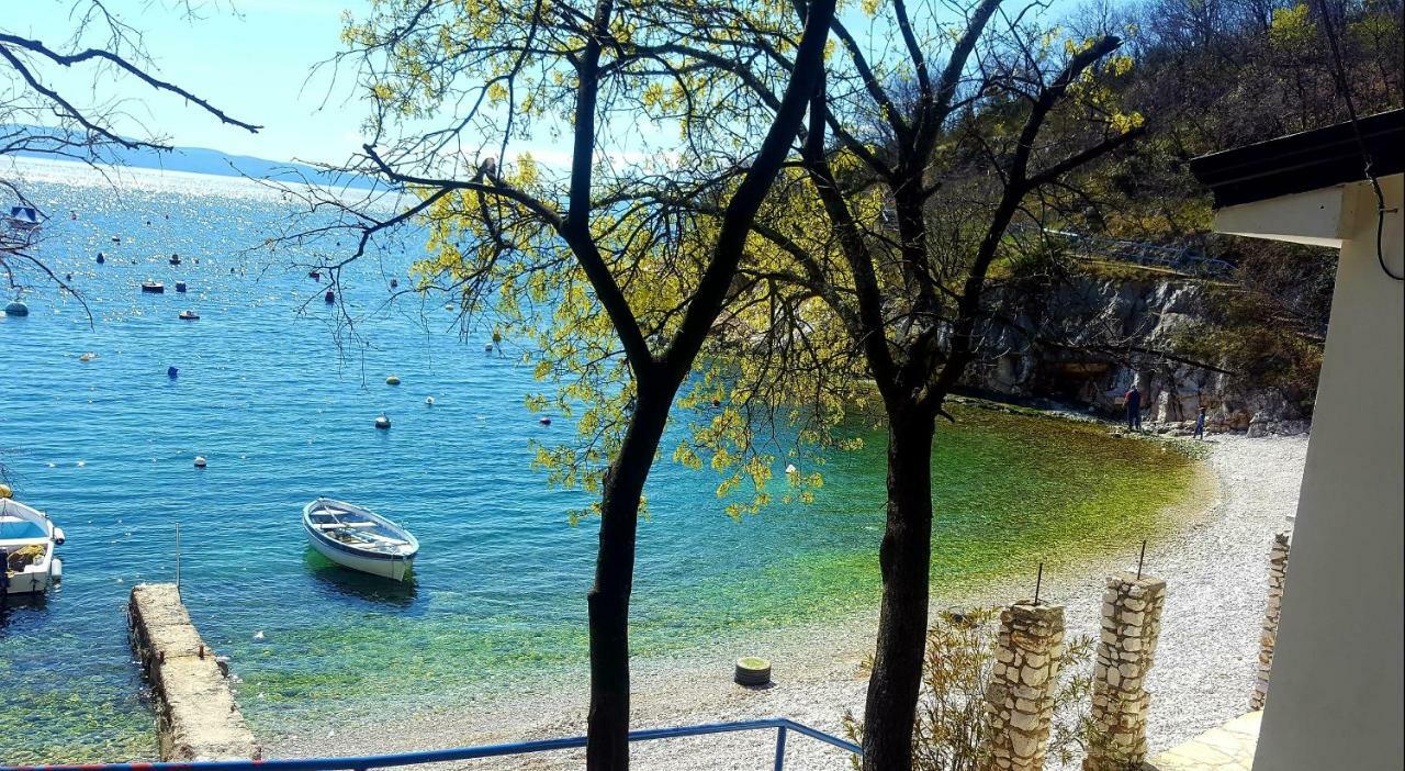 Beach House Bassi Rijeka Exterior photo